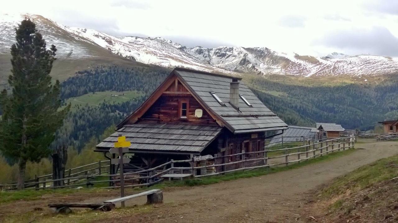 Hiasl Zirbenhuette Hotel Hochrindl Eksteriør billede
